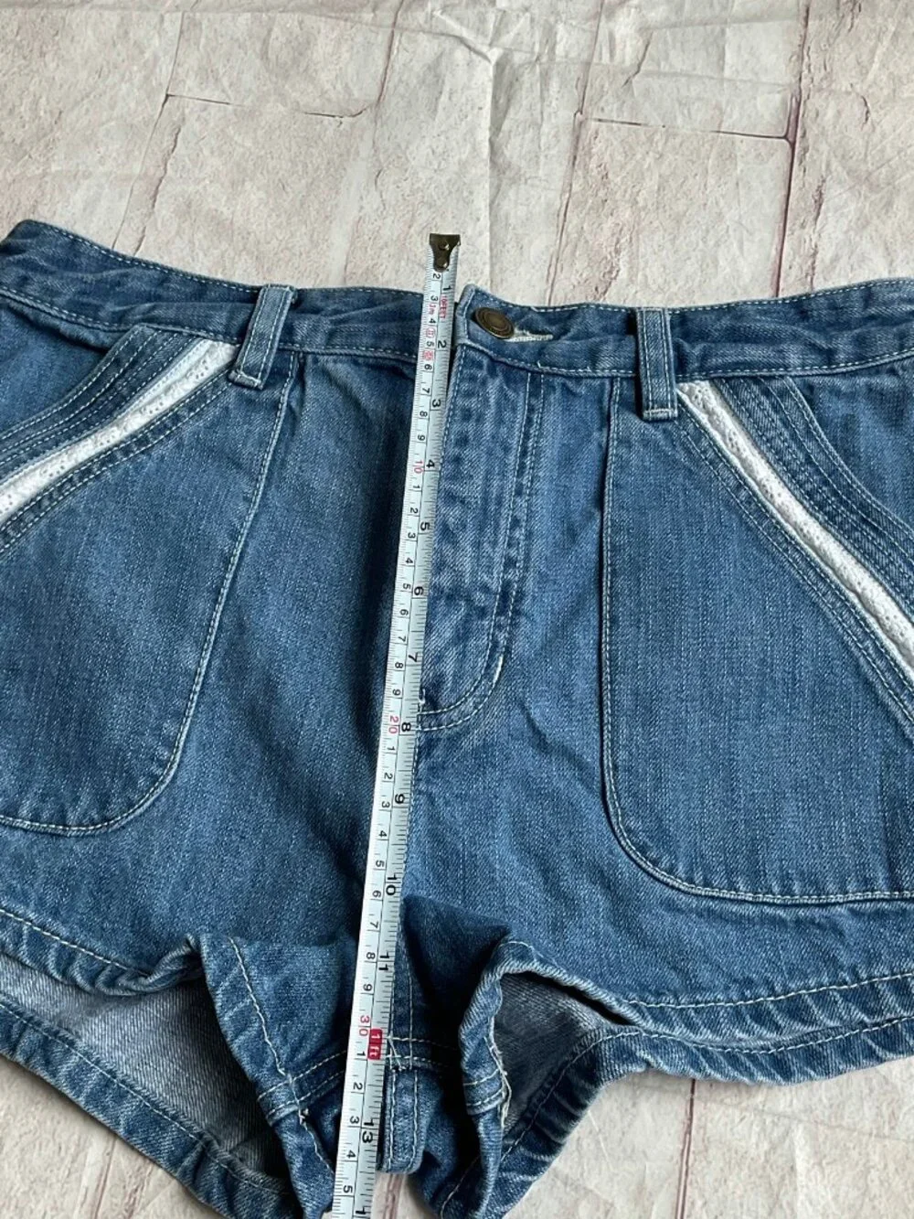 Free People Women's Waist Size 30 Sweet Surrender Jean Shorts Denim
